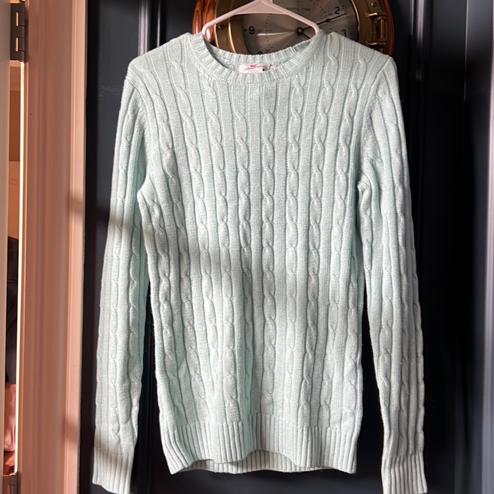 Vineyard Vines cable knit sweater